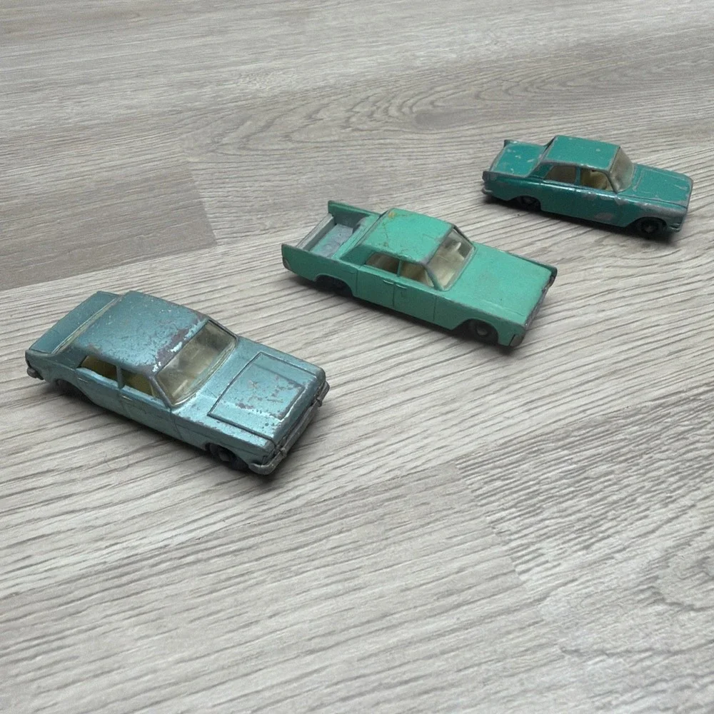 Vintage Lesney Matchbox No. 33 Teal Ford Zephyr 6, 53 Ford Zodiac MK, 31 Lincoln